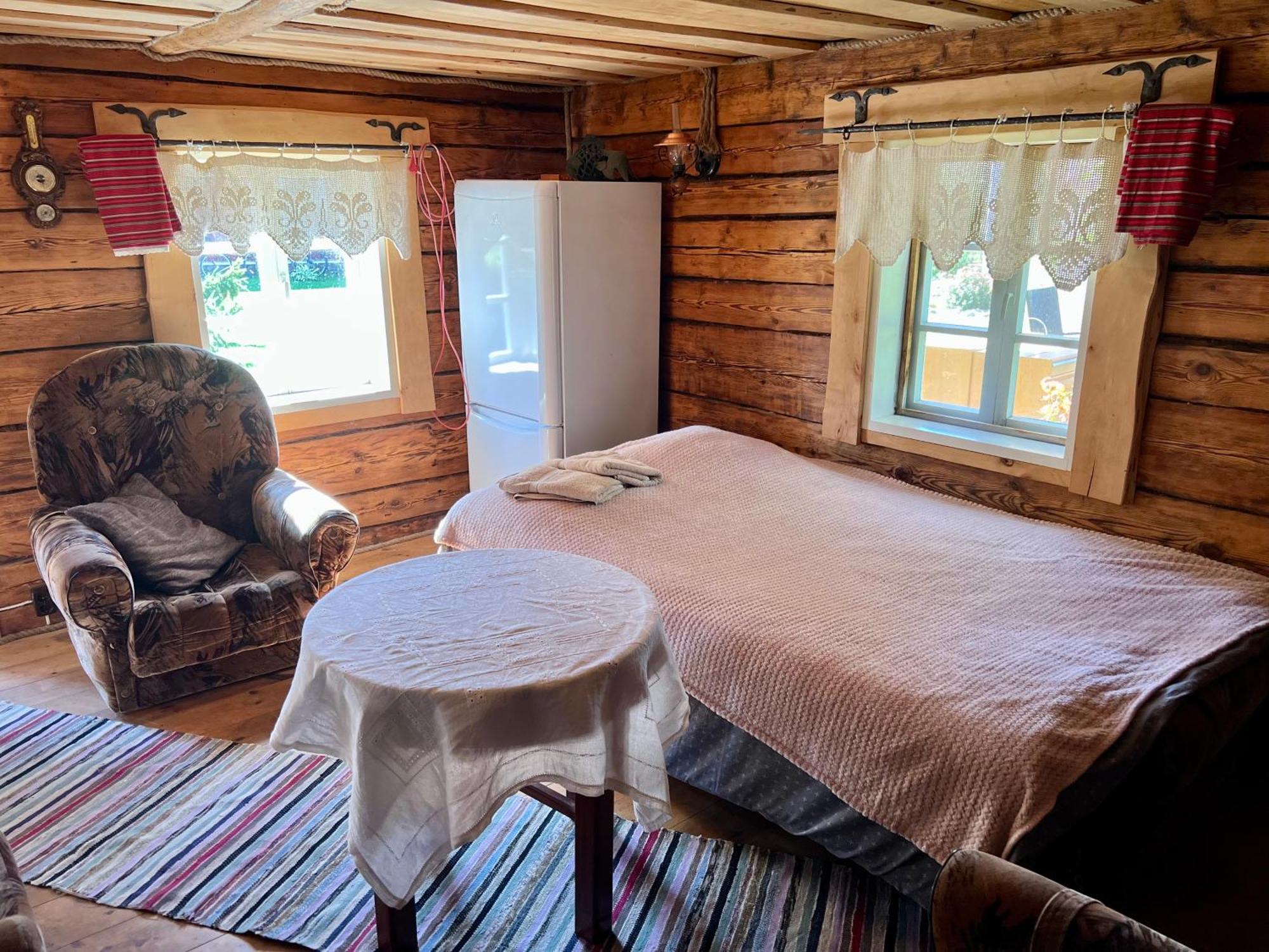 Hotel Suurekivi Kuelalistemaja Reigi Esterno foto