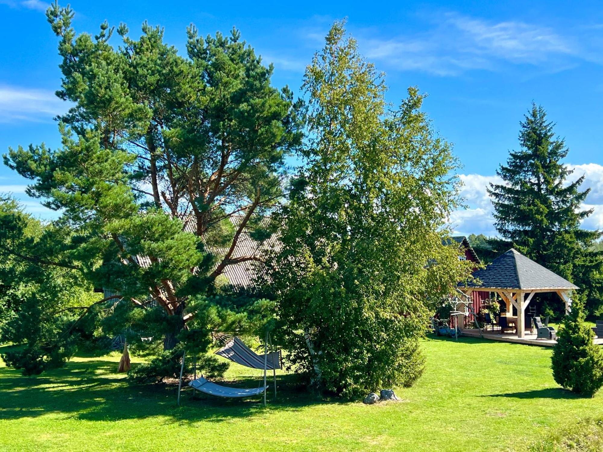Hotel Suurekivi Kuelalistemaja Reigi Esterno foto