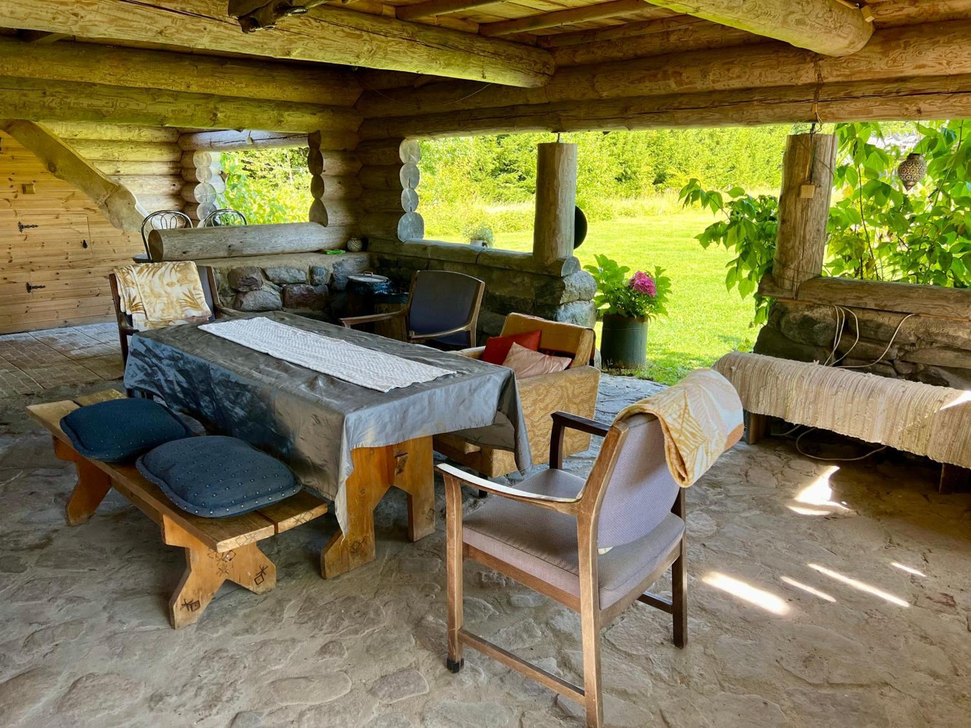 Hotel Suurekivi Kuelalistemaja Reigi Esterno foto